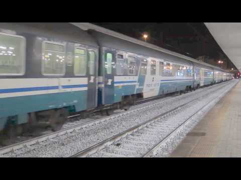 FS Express 1931 Venezia - Palermo / Siracusa hauled by E402A at Padova Centrale(2)