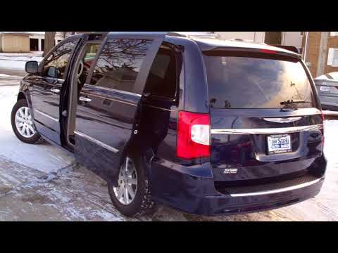 2015 Chrysler Town & Country Touring Dekalb IL near Batavia IL