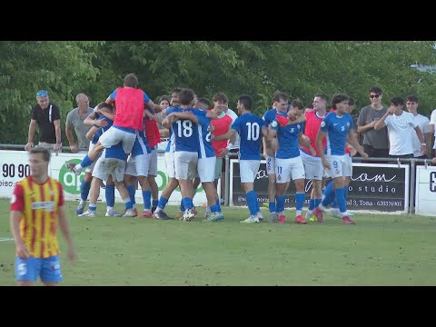 El CF Vilanova salva l'empat en el 95' a Tona en l'anhelat retorn a Tercera