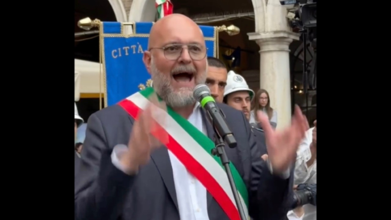 IL SINDACO DI MODENA: "NO AD ODIO E DIVISIONI: LA NOSTRA DEVE RESTARE UNA COMUNITÀ UNITA E COESA"
