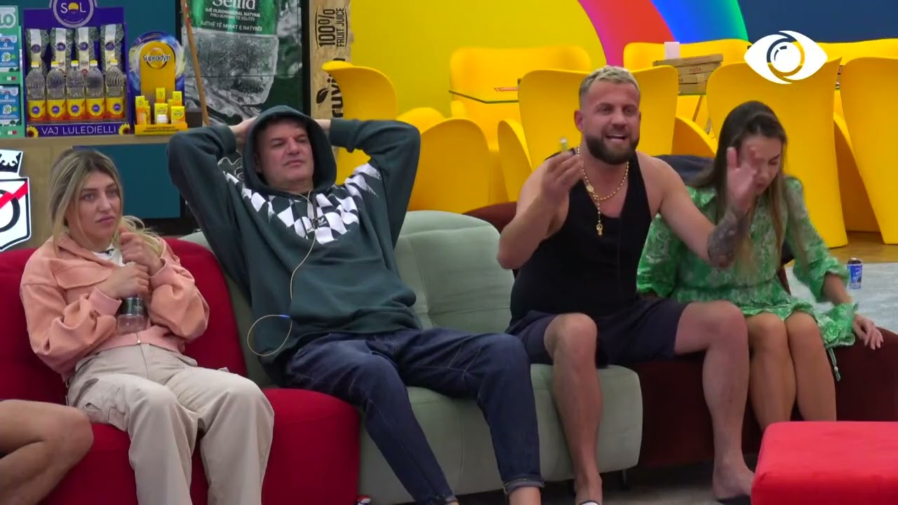 Me sy mbyllur, banorët duhet të mbushin çantat me produktet Pascual