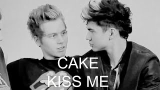 5SOS Cake || Kiss Me (4K SUBS!)