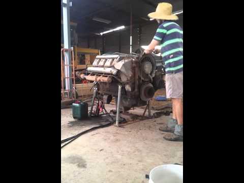 Deutz V8 - first start after 20 years