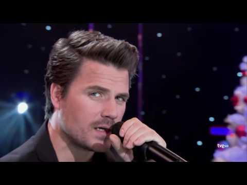 Dani Martín   Qué Bonita La Vida   Raphael  Mi Gran Noche  24   12   2013