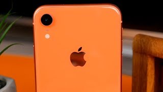 Apple iPhone XR 64GB Coral (MRY82) - відео 4