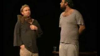 Skeč "Dobrodružství uprostřed oceánu" z brožovaného večera "Odřezky"