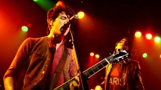 Jonas Brothers: Shelf live at The Roxy