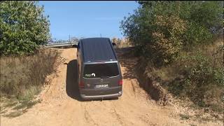 preview picture of video 'VW T5 PanAmericana offroad in Steinbourg'