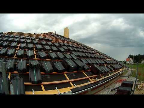 Next work on the roof... Prace dachowe...