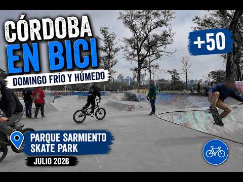 Córdoba en bici +50  día frío con mucha humedad domingo a la mañana, Parque Sarmiento Skate Park