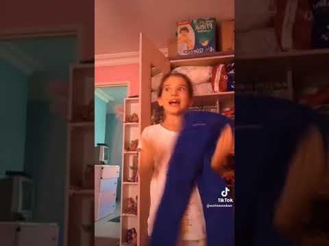 Ecrin Su Çoban eski video 😂😊👍