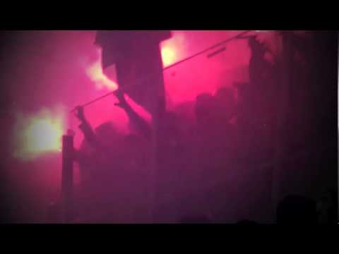 Hamburger SV Pyro im Gästeblock // H96 vs. HSV 5:1 Bundesliga 23.02.2013
