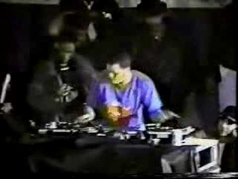 STEVE DEE DMC ROUTINE AT THE DMC NORTHEASTERN FINALS AT CUANDOS IN NEW YORK CITY FEBURARY OF 1990