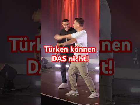 Wo seid ihr, ihr türkischen Eishockey-Fans, die Schlittschuhlaufen können? 😂⛸️ #oezcancosar