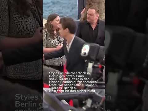 Video Thumbnail: NEUES ALBUM: Harry Styles kehrt zurück – Fans warten seit 2023 #shorts