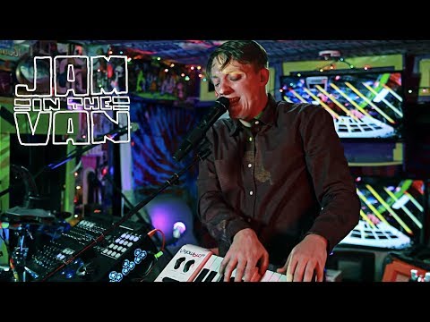 ROBERT DELONG - "In The Cards Medley" (Live at JITV HQ in Los Angeles, CA) #JAMINTHEVAN