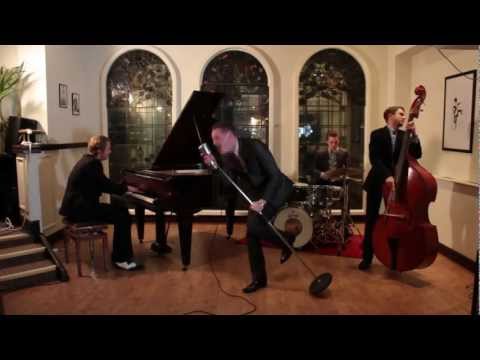 Alex Graham and The Concords - Mess Around