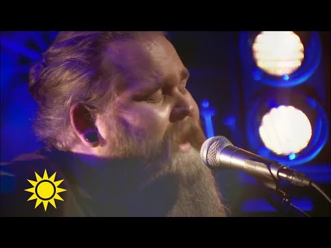 Premiärlyssna på Chris Kläffords nya låt: "Sober"  - Nyhetsmorgon (TV4)
