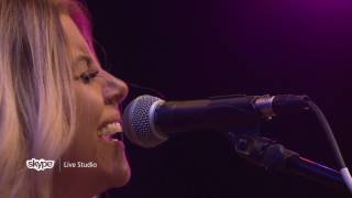 Lindsay Ell - Stop This Train (John Mayer Cover) (98.7 THE BULL)