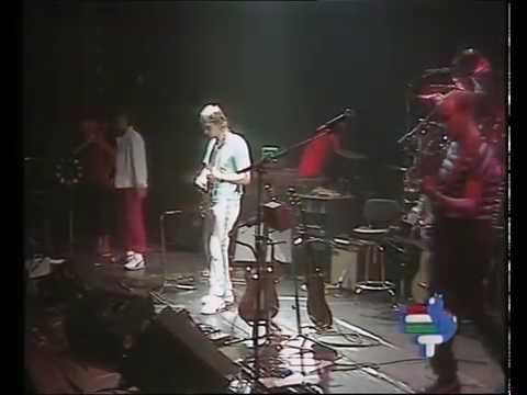 MIKE OLDFIELD - 09 - Tricks Of The Light