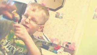 Little Boy Singing Kid Sister - Beeper (The Count &amp; Sinden)