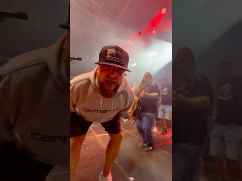 Tohle bylo Znamení na na Pálavském vinobraní ???? Díky všem skokanům na stagi i v publiku! ????????