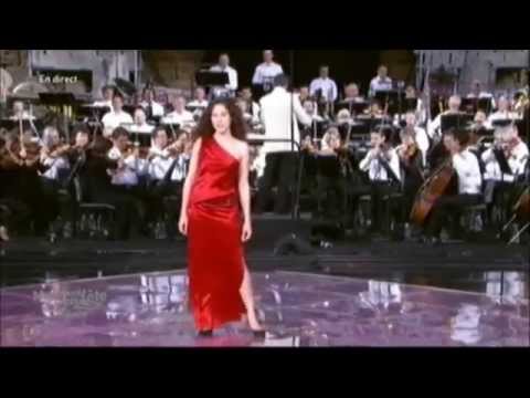 Habanera (Carmen), Amaya Dominguez