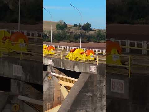 barragem Maia Filho em Salto do Jacuí RS vertendo