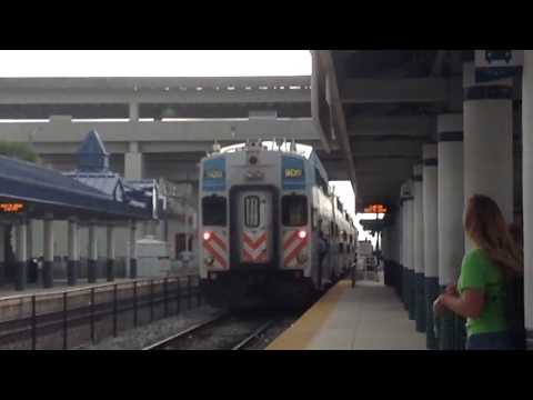 Tri-Rail P625-09 makes its exit from Metrorail Transfer Station 7-9-14