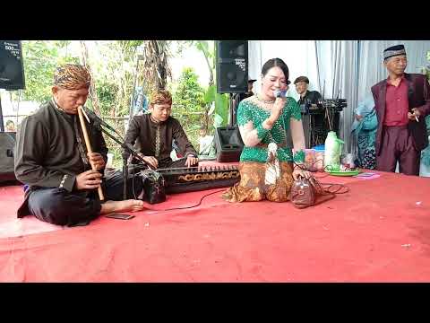 haleuang kamelang Rosi entertaiment feat gentra sari