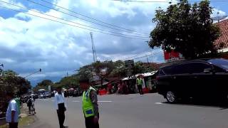 Download lagu Pak president Jokowi ke Ponpes At Taufiq Wonopringgo Pekalongan mp3