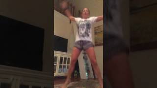 Flash Butt & Legs! No gym, No equipment, No excuses! You can! Less than 5 minutes!