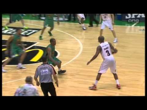 Ayinde Ubaka's Huge Buzzer-Beater