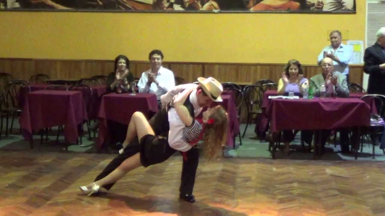Quique Camargo y Mirta Milone (Tango) "Zorro Gris" Salón Caning (Jueves 23-05-13)  3/3