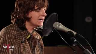 Amy Ray - "More Pills" (Live at WFUV)