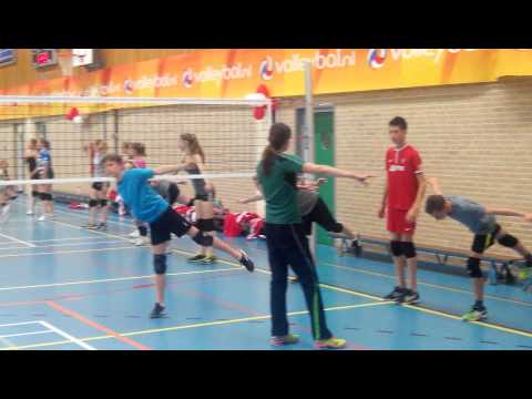 Rood-Wit '75 40 jarig jubileum clinic met Coolen Alterno: Evenwichtoefening