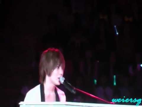 120407 KMW 2012 In Bangkok  - TaeMin & IU Singing Gee+Juliette+Hello