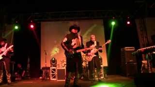 BRONCO [I] IGLESIA SANTO ROSARIO 11/16/2013