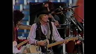 Tom Petty and the Heartbreakers - Straight into Darkness (Farm Aid 1986)