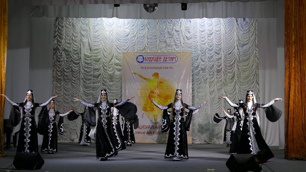 Девичий танец - Ансамбль "Сийг"