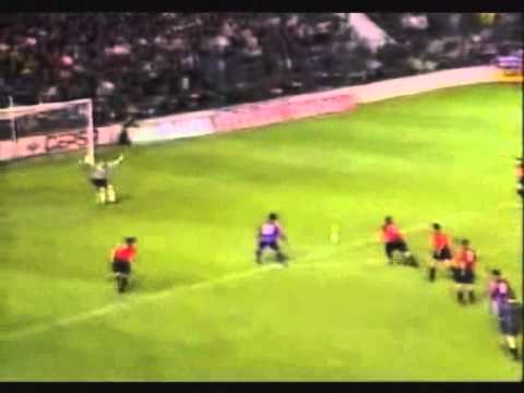 Gol de Romario Osasuna vs Barcelona.wmv