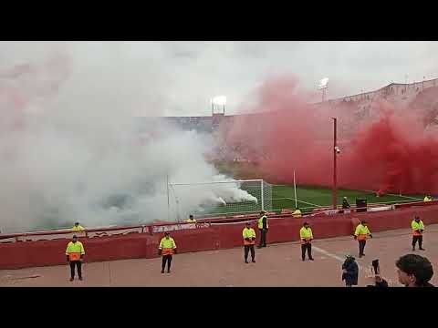 "Huracán vs Argentinos juniors. Clausura 2025, recibimiento" Barra: La Banda de la Quema &bull; Club: Huracán