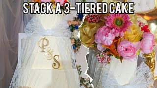 How to DOWEL and STACK a 3-tiered cake correctly.  #threetiercake #dowelacake