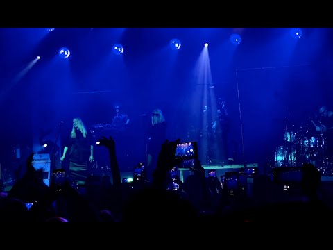 Daria Zawiałow - [sic!] with Kasia Nosowska (Metropolis...Wojen Nie Będzie Tour, Stodoła, 10/12/22)