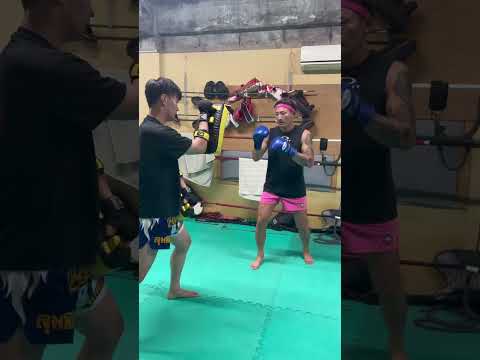 練習風景〜コンビネーション〜 #キックボクシングジム #キックボクシング #秋田県能代市 #格闘技 #boxing #kickboxing #