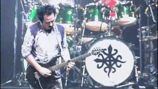 Toto - Hold the Line (Live in Paris 2007)