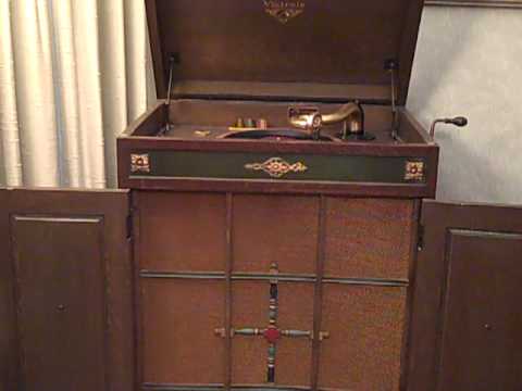 GOTHAM TROUBADOURS IRWIN ABRAMS - SIXTY SECONDS EVERY MINUTE - ROARING 20'S VICTROLA.MP4