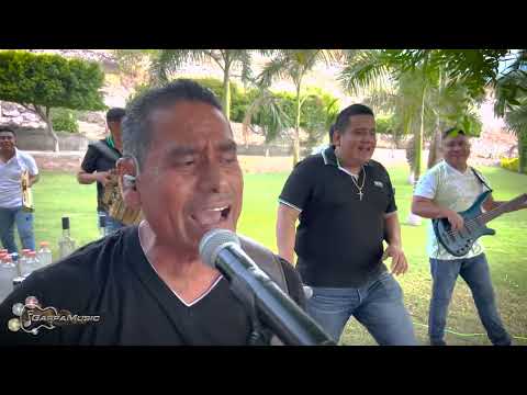 De C@ma en Cama  Gabino y su Banda Chica