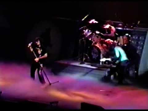 DEEP PURPLE - Frankfurt, Germany February 1987 - Smoke On The Water (Replaced Audio)