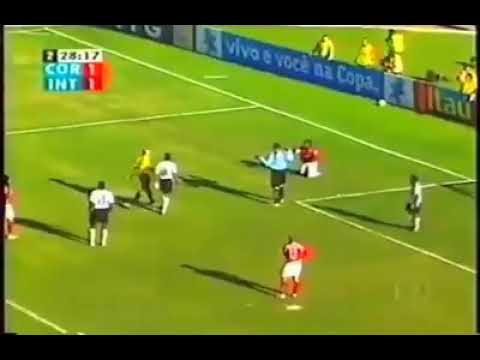 Tinga expulso contra o Corinthians